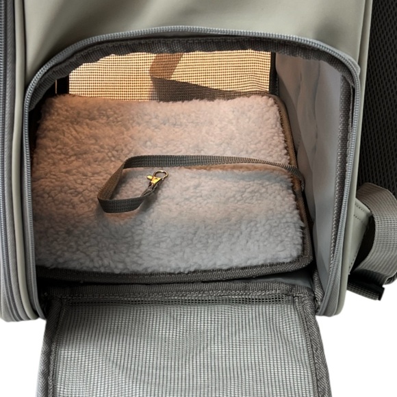 Friends Forever Tan Backpack Pet Carrier For Small Pets 25 Pounds & Under - Picture 14 of 16